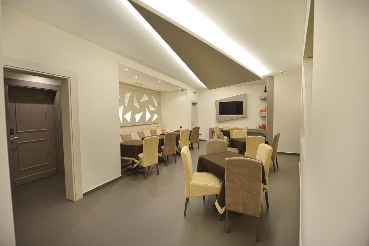 Petit Hotel Elita Шкодер Экстерьер фото